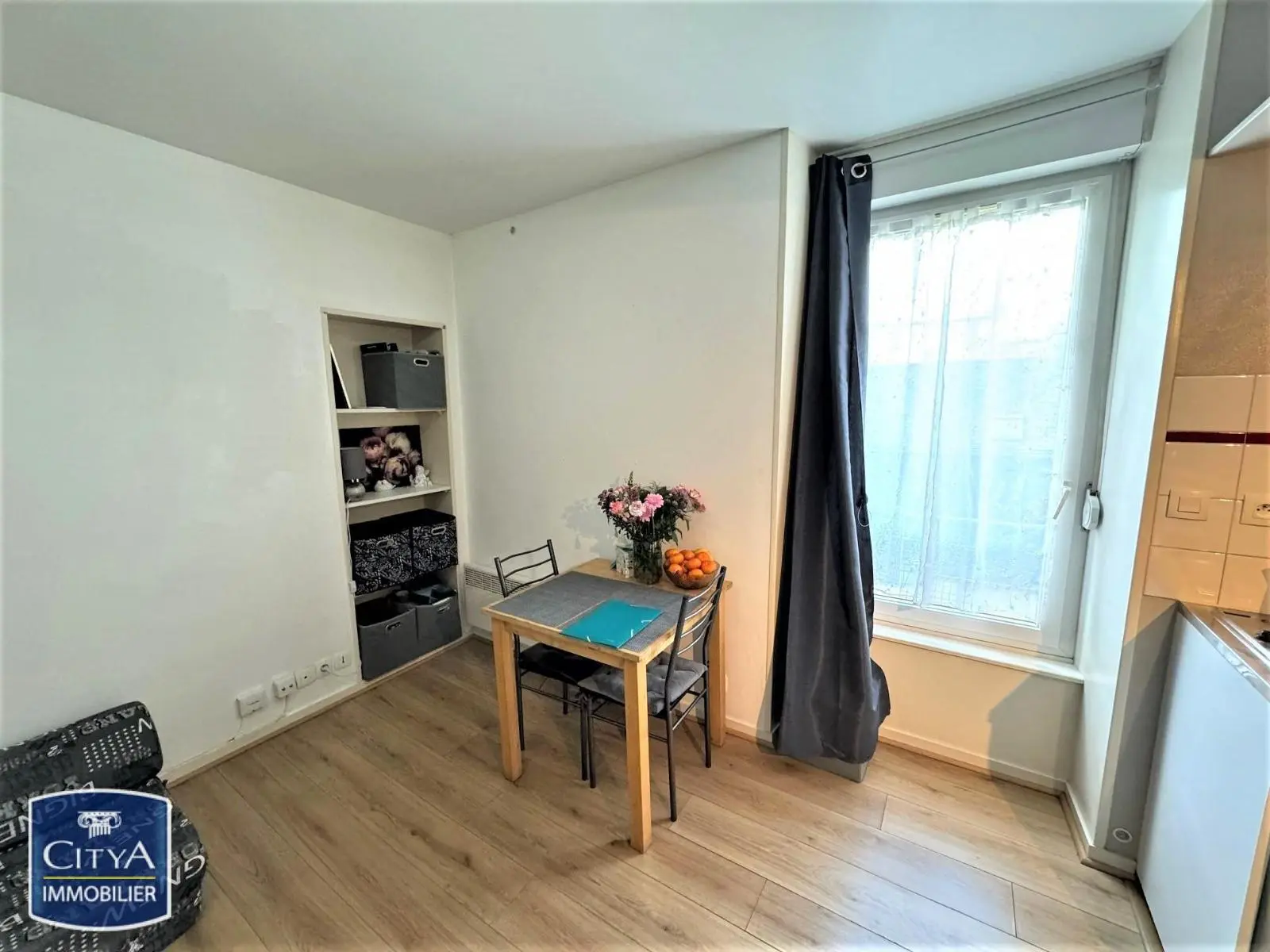 Photo 1 Appartement 1 pièce 22.84m²