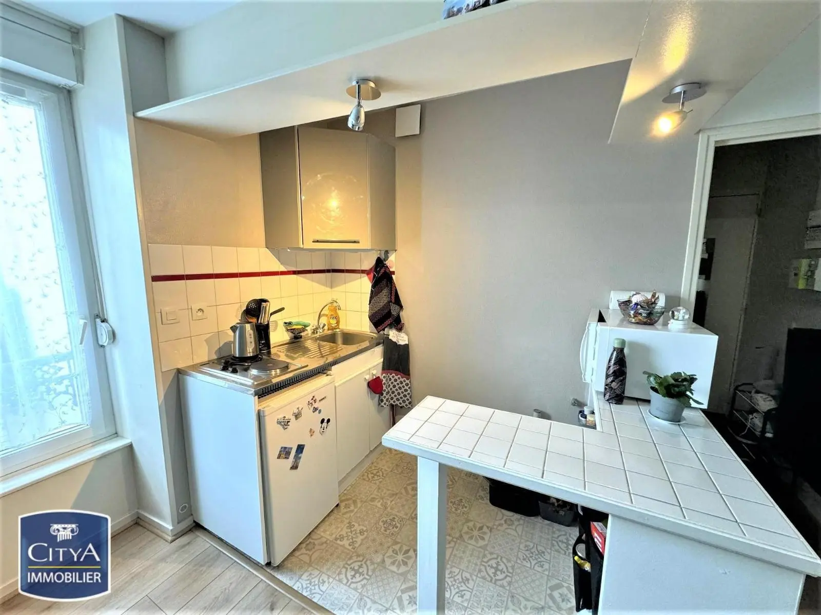 Photo 2 Appartement 1 pièce 22.84m²