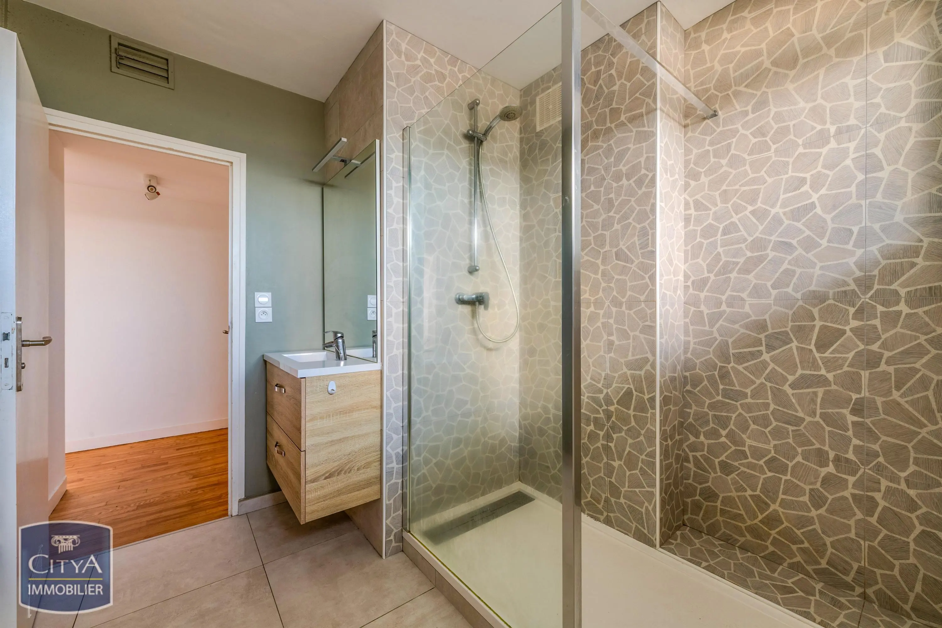 Photo 4 Appartement 5 pièces 84m²