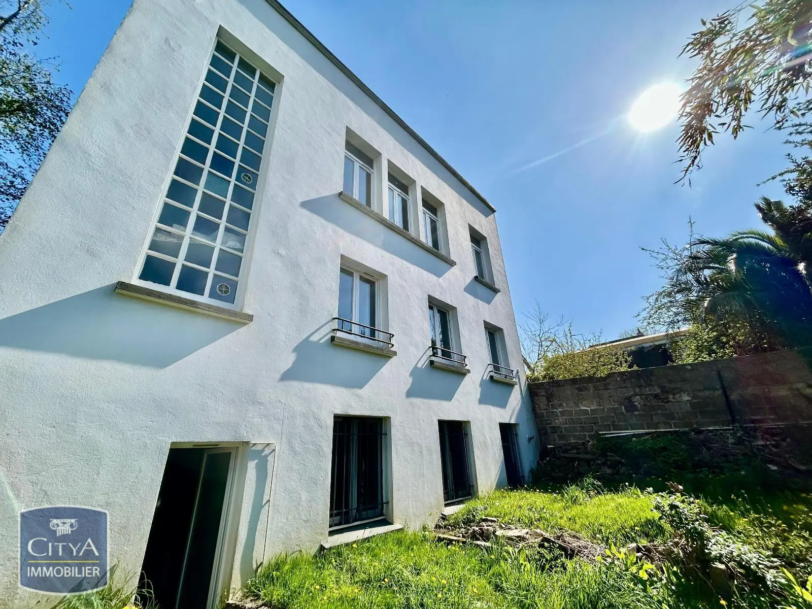 Photo 1 Immeuble 175m²