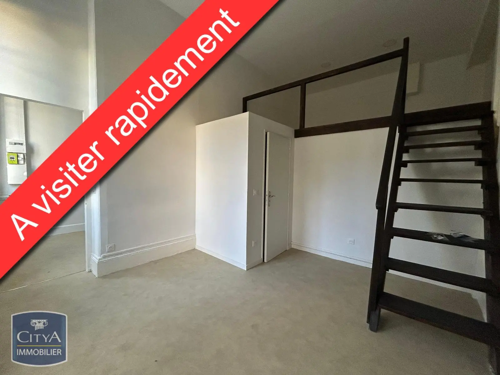 Photo 1 Local Commercial