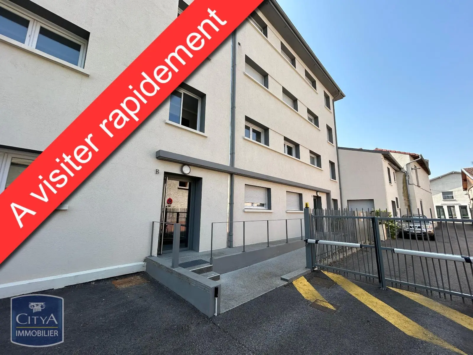 Photo 1 Appartement 1 pièce 23.28m²