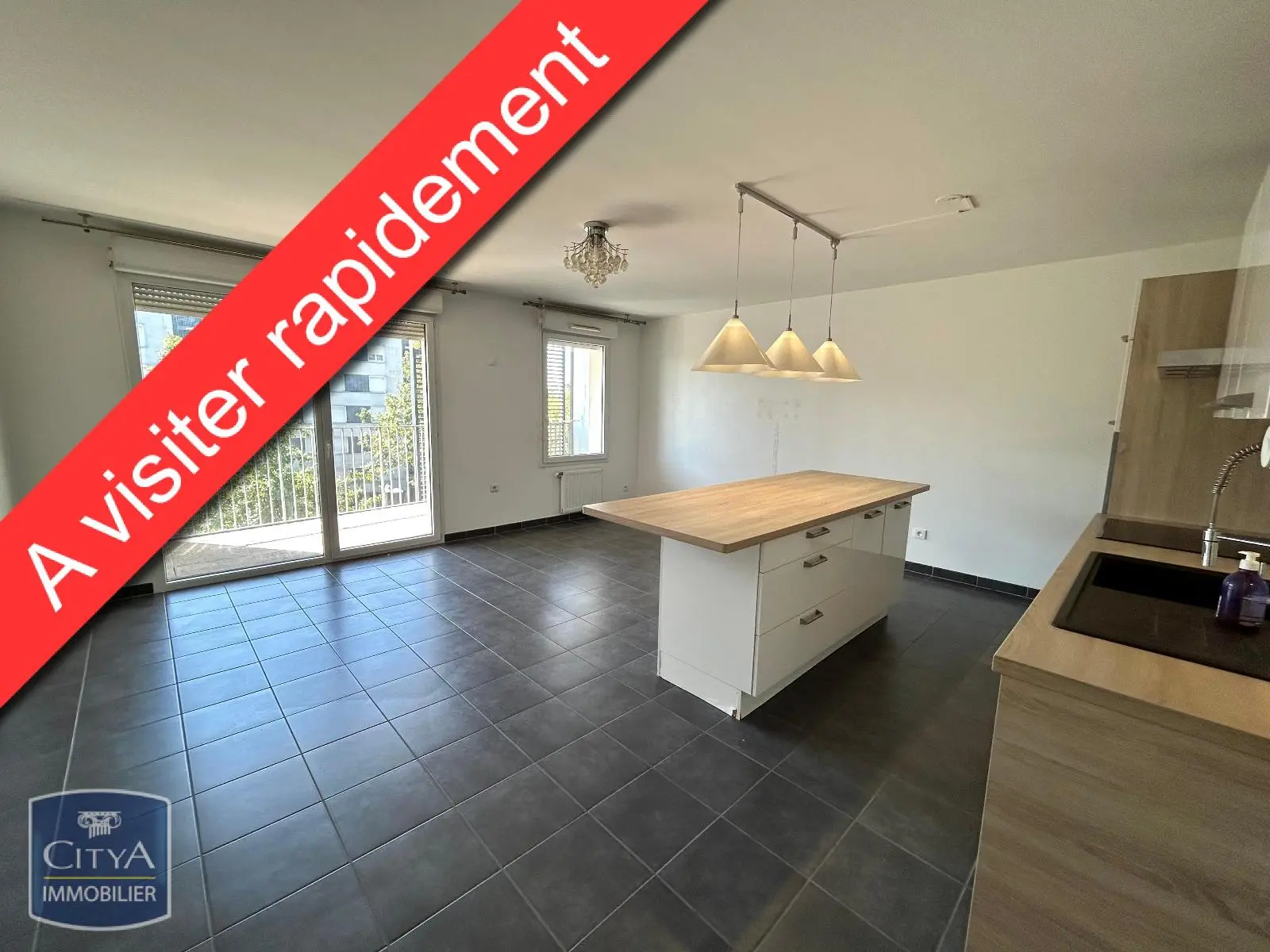 Photo 1 Appartement 4 pièces 84.01m²