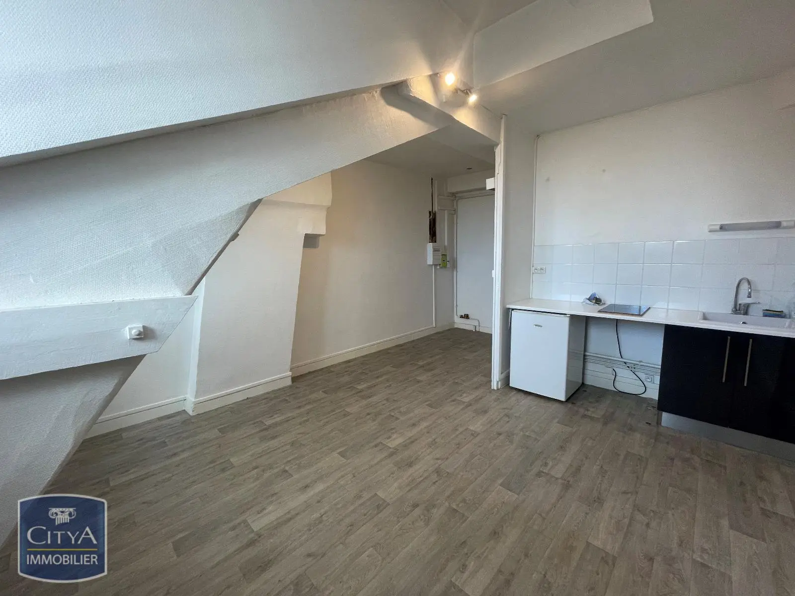 Photo 1 Appartement 1 pièce 21.9m²