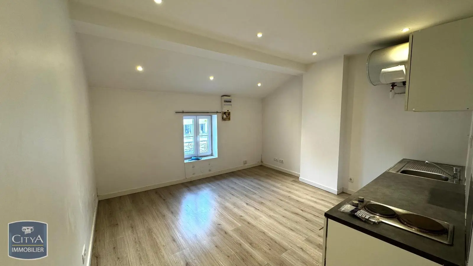 Photo 3 Appartement 1 pièce 22.29m²