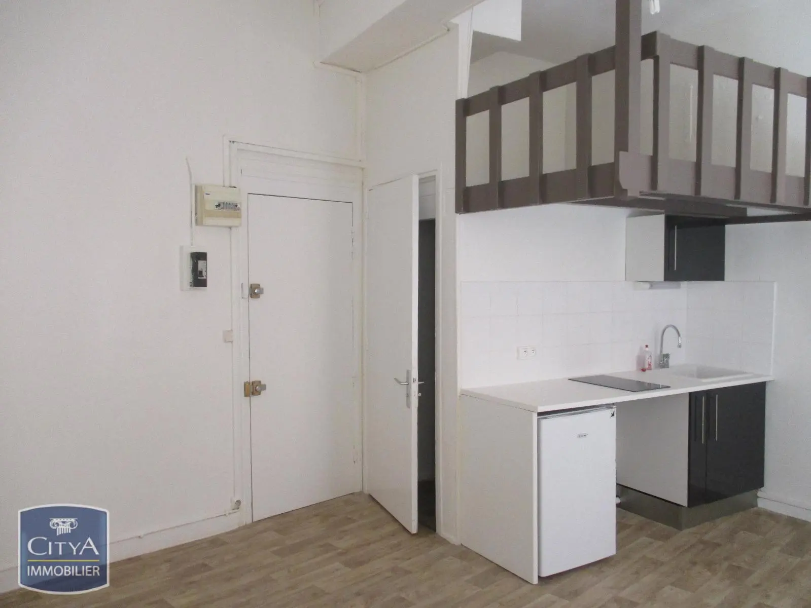 Photo 2 Appartement 1 pièce 18.84m²