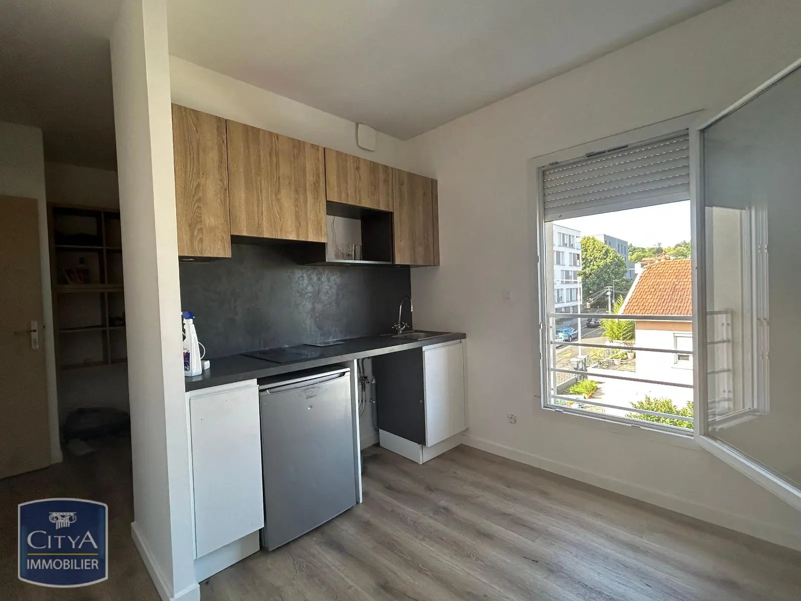 Photo 1 Appartement 1 pièce 16.14m²