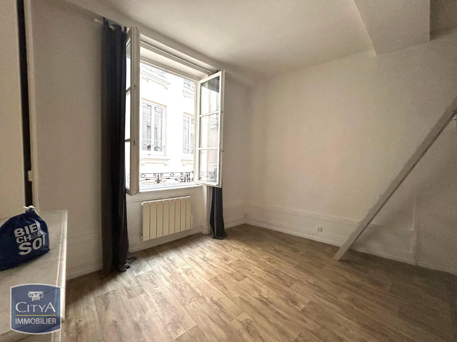 Photo 2 Appartement 1 pièce 19.62m²