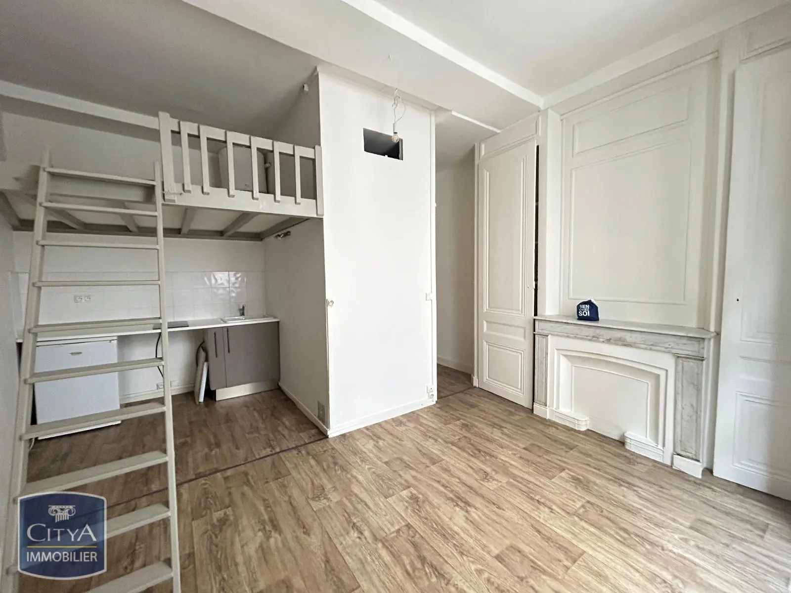 Photo 1 Appartement 1 pièce 19.62m²