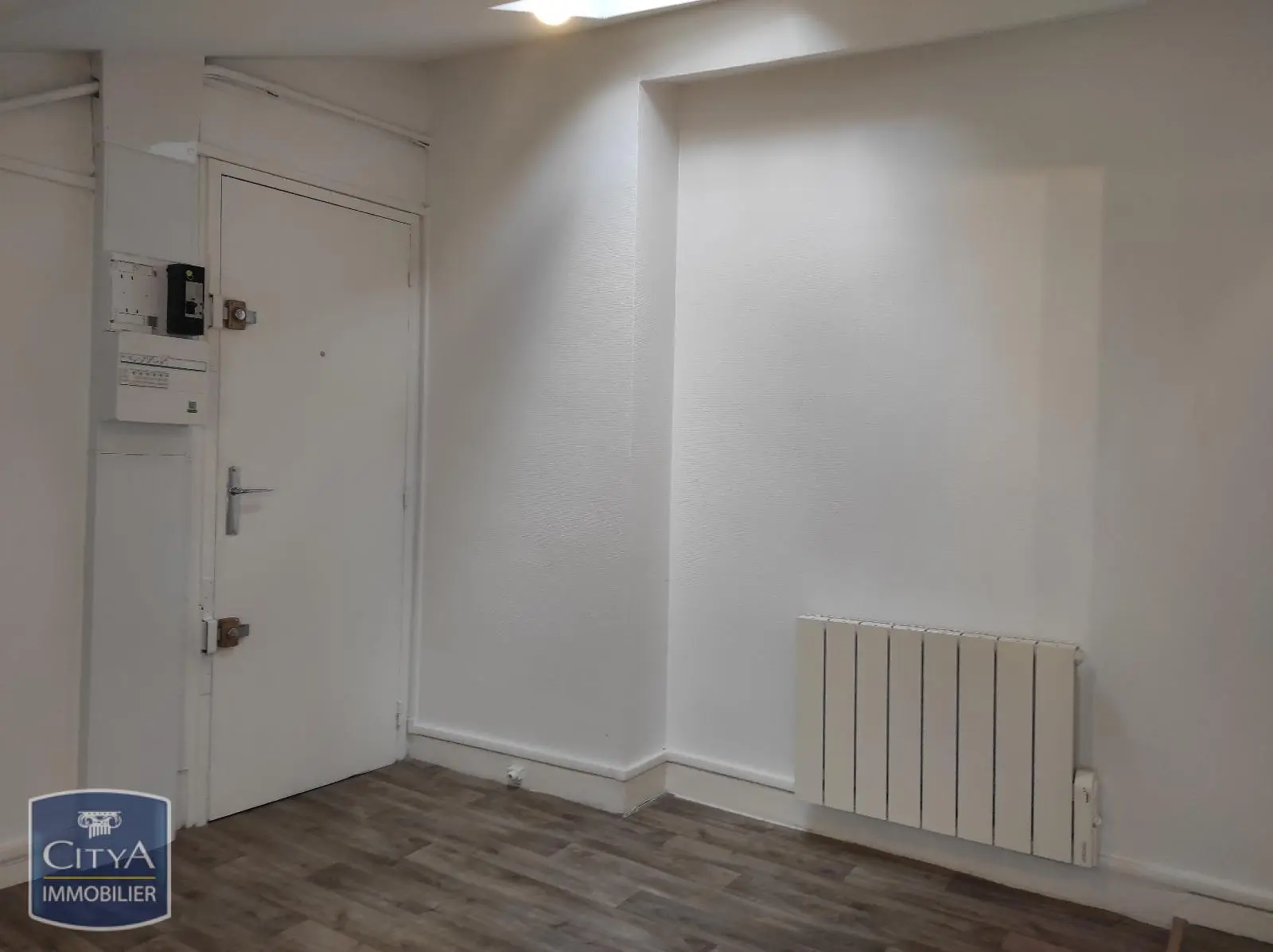 Photo 4 Appartement 1 pièce 9.86m²