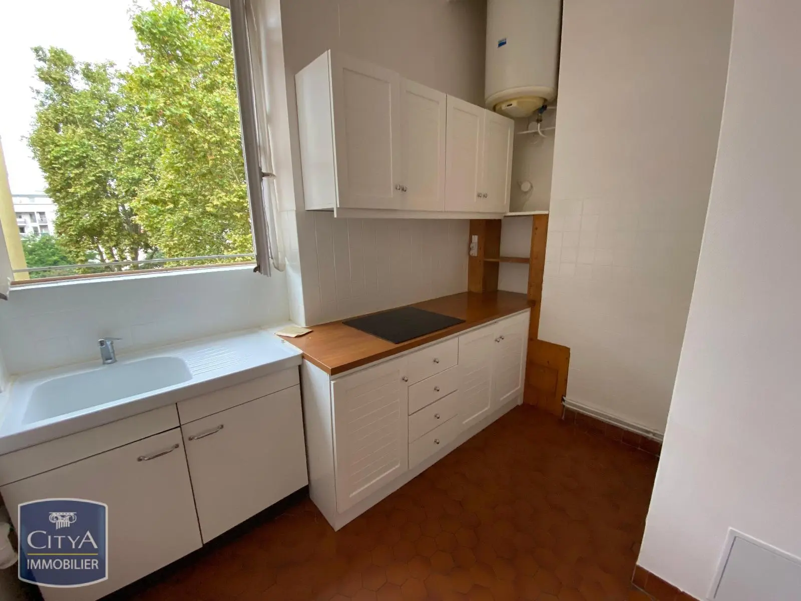 Photo 2 Appartement 1 pièce 31.75m²