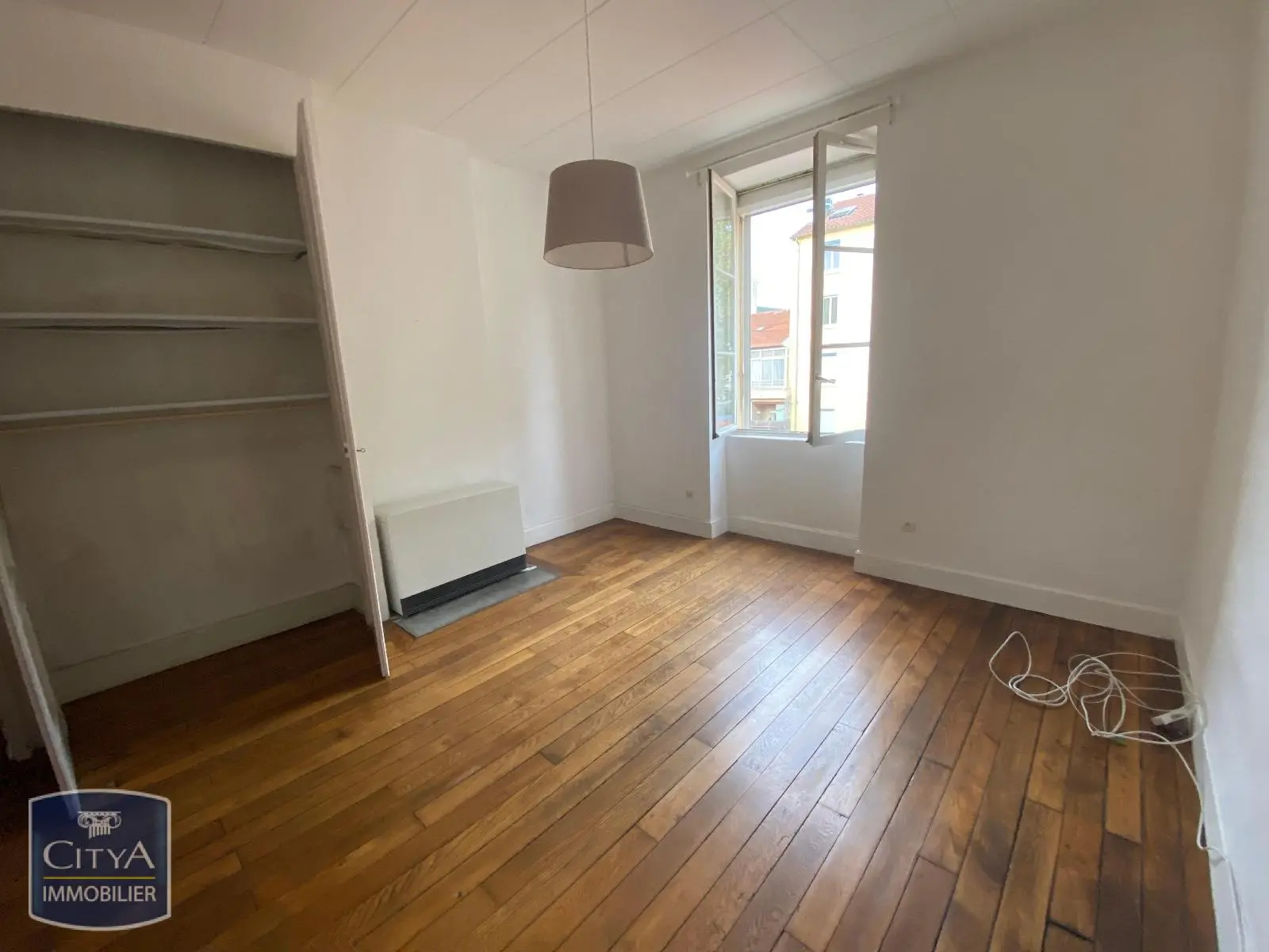 Photo 3 Appartement 1 pièce 31.75m²