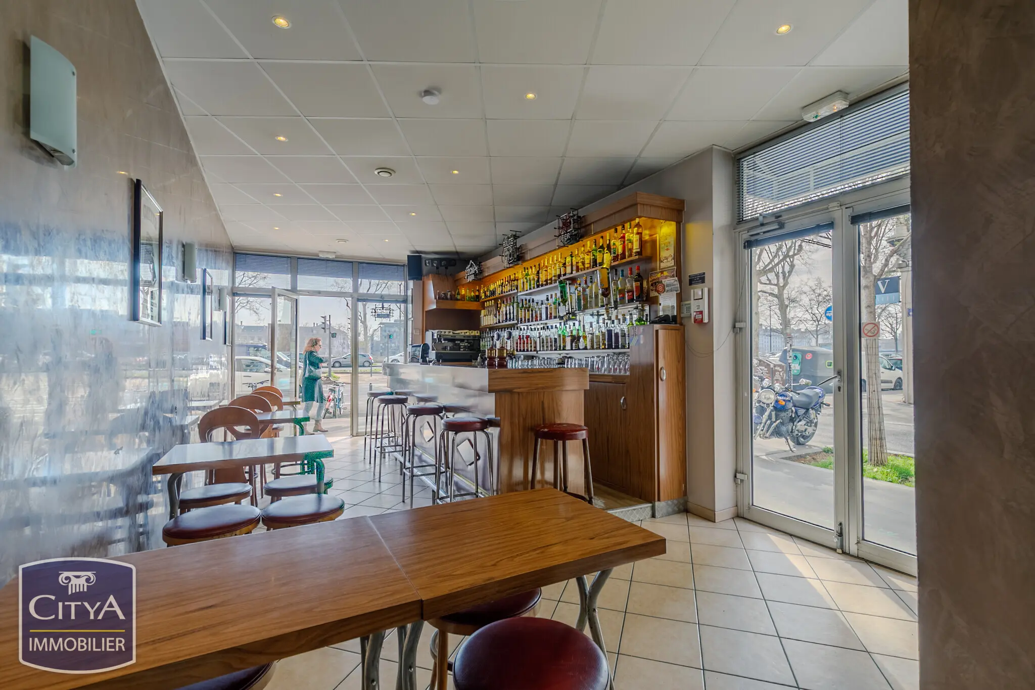 Photo 1 Local Commercial 77m²