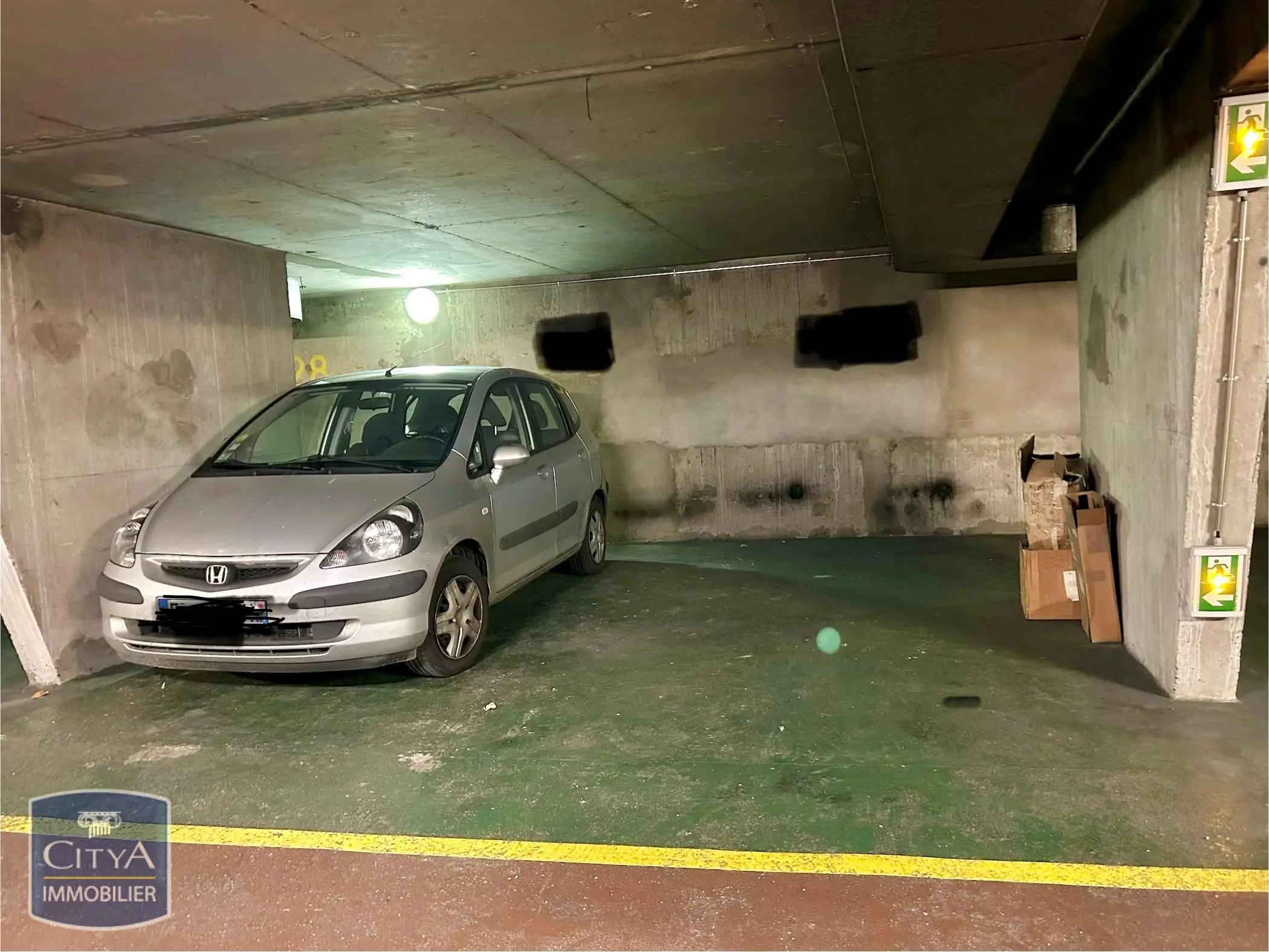 Photo 1 Parking
