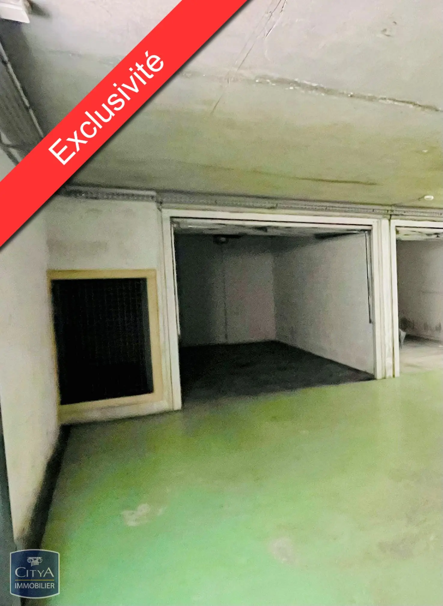 Photo 1 Parking 12m²