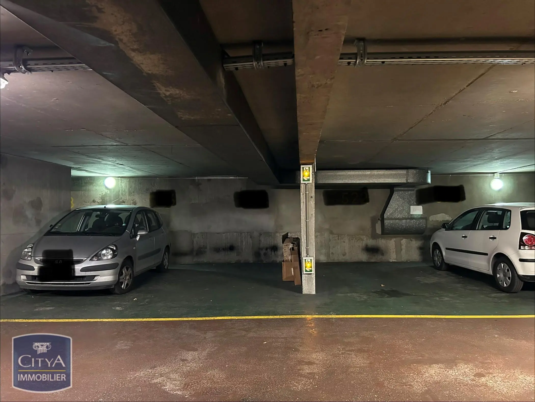 Photo 2 Parking