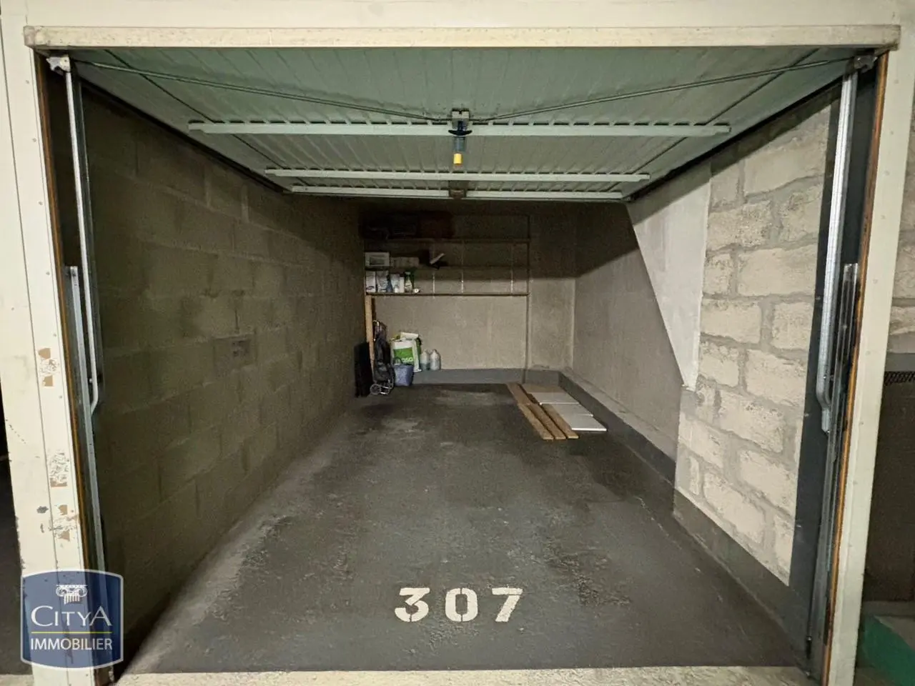 Photo 2 Parking 12m²