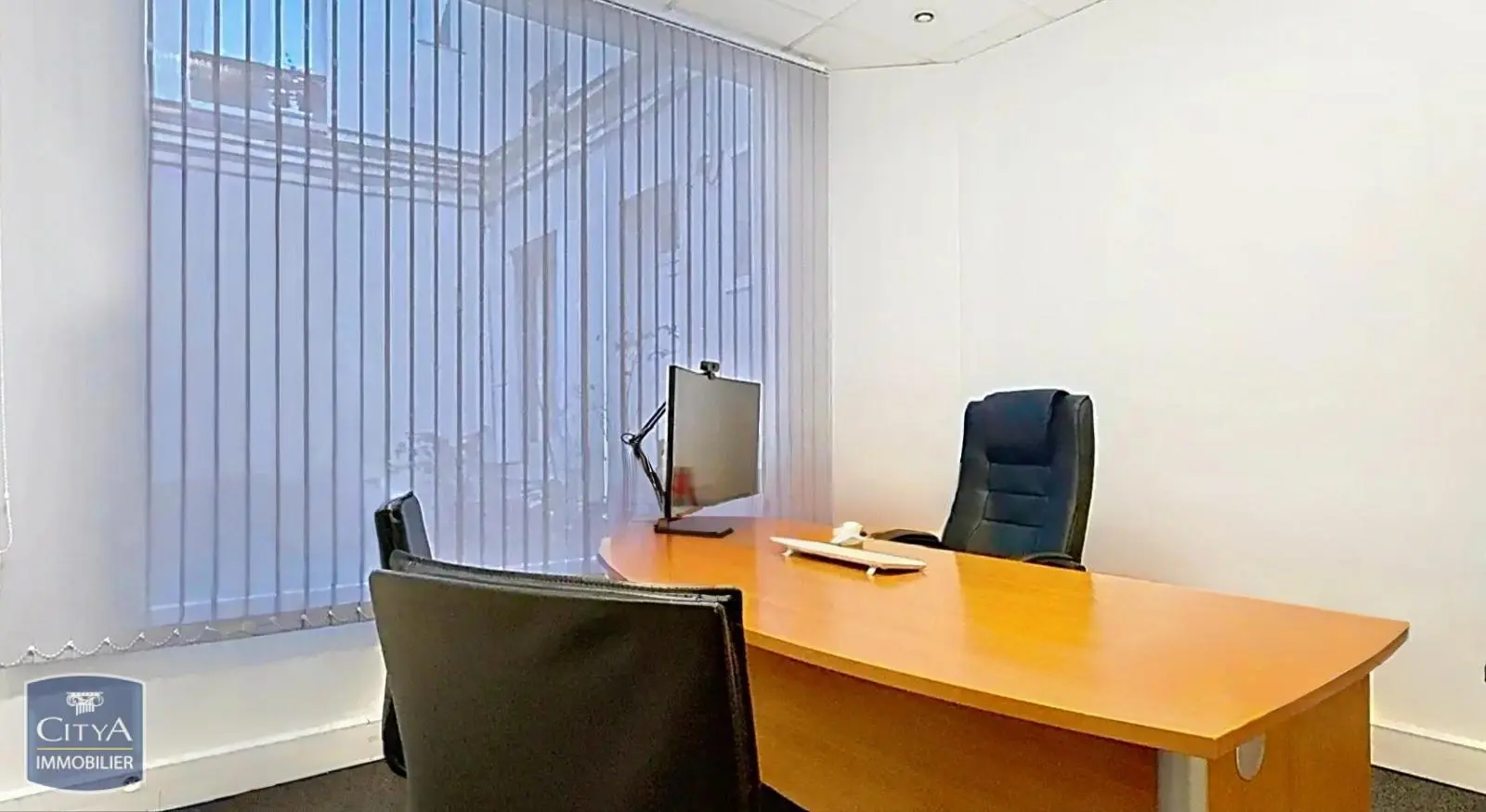 Photo 2 Local Professionnel