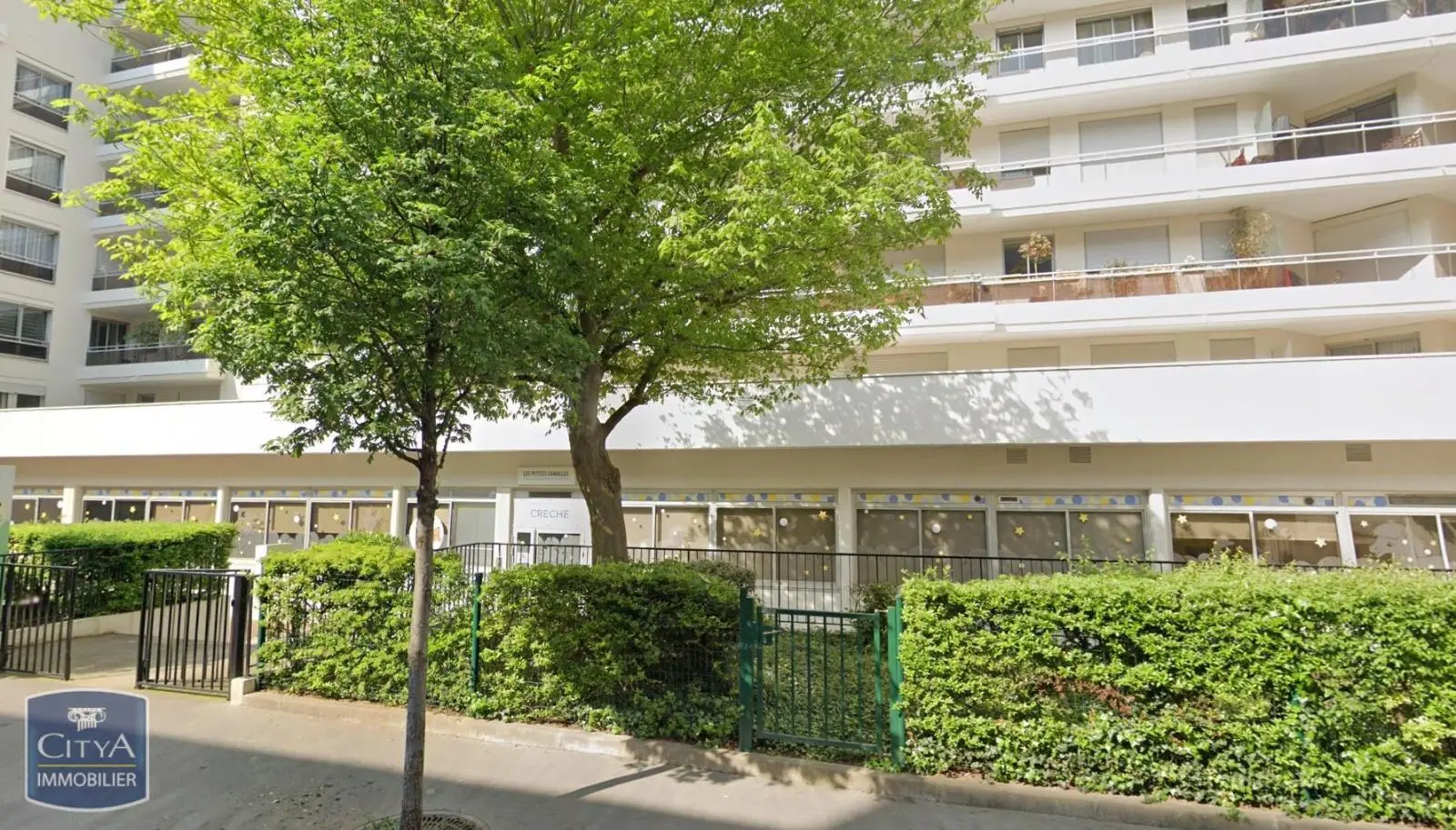 Photo 1 Local Professionnel