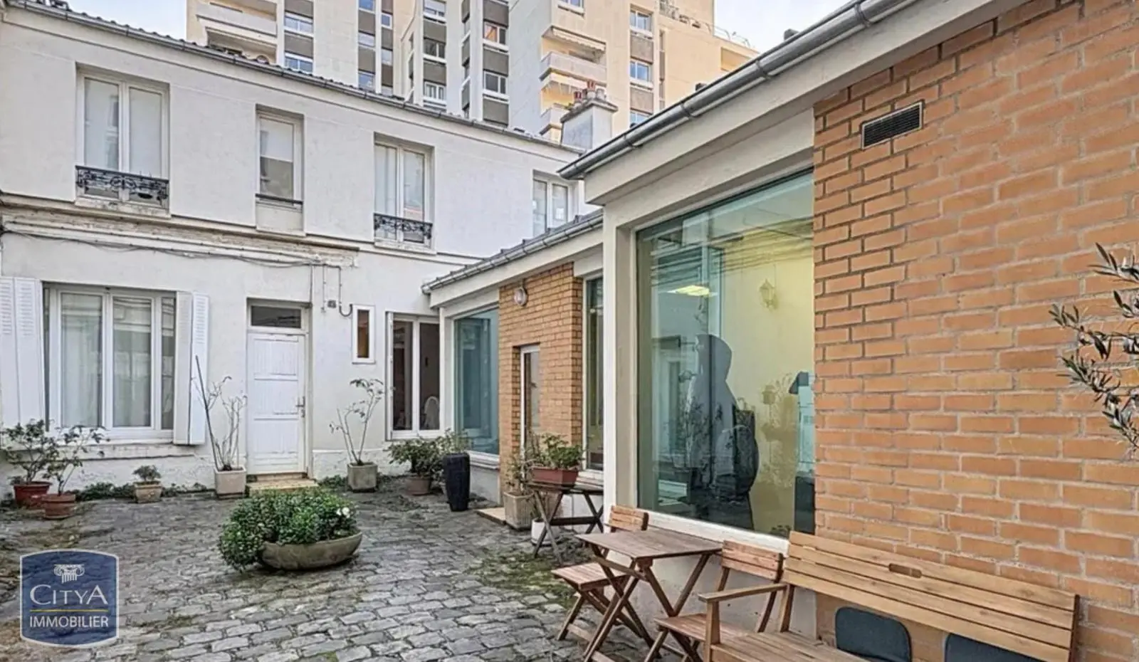 Photo 10 Local Professionnel