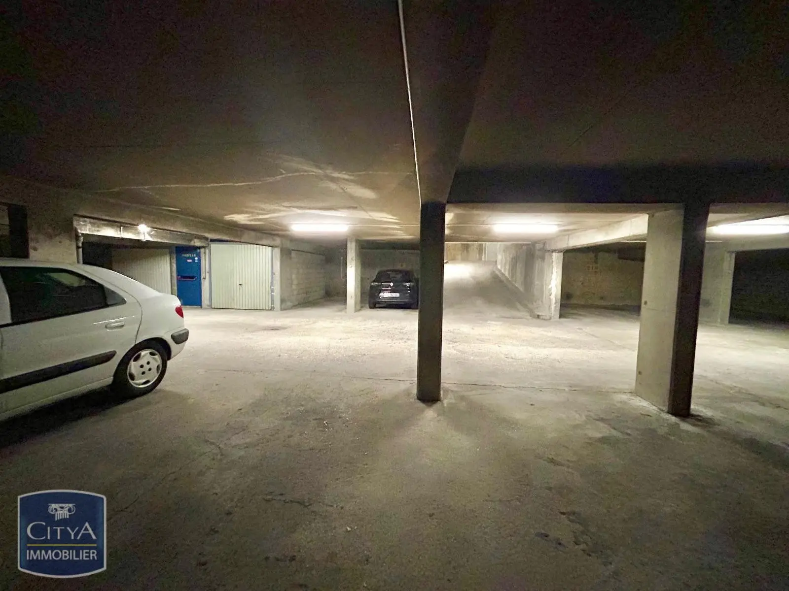 Photo 4 Parking 12.45m²