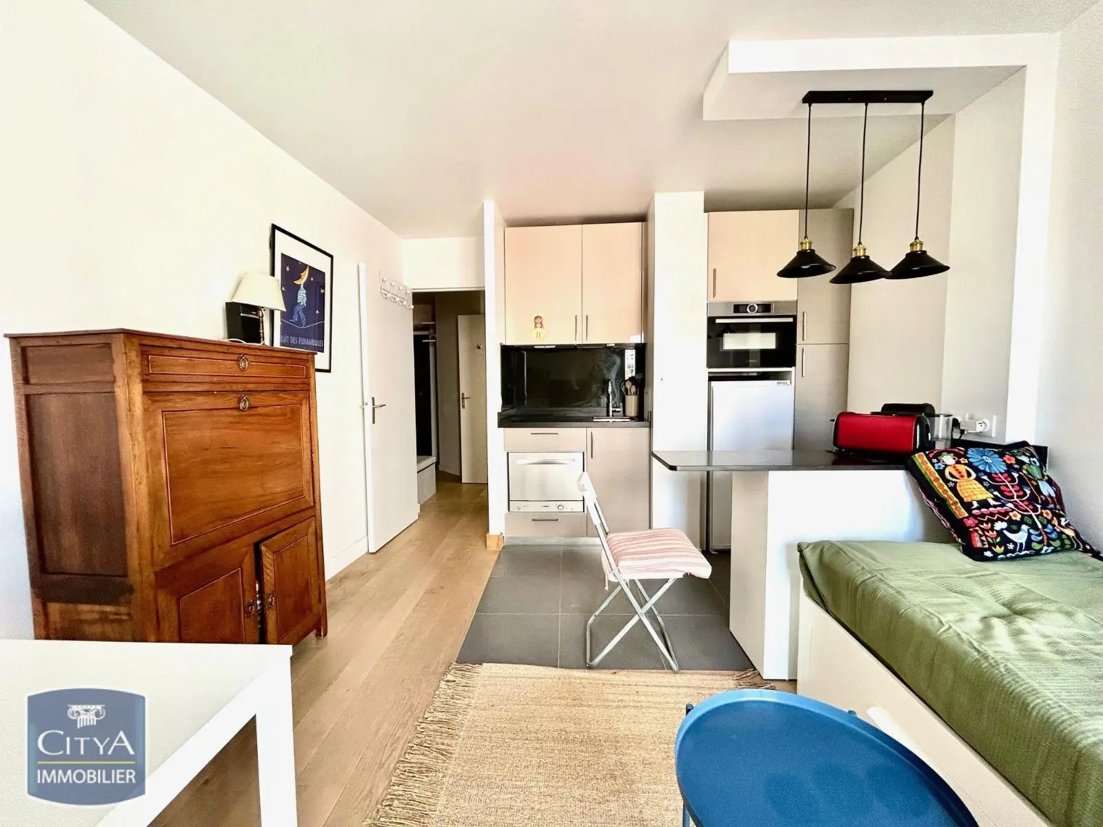 Photo 2 Appartement 1 pièce 27m²