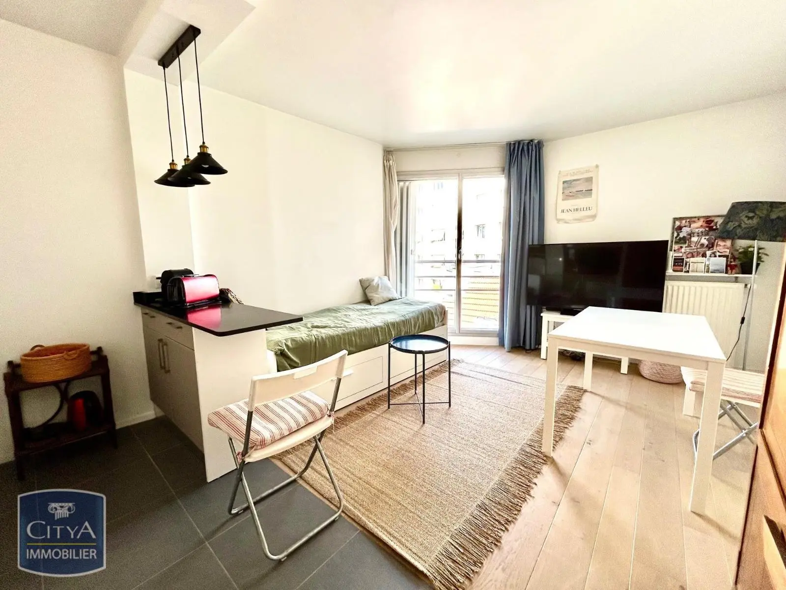 Photo 1 Appartement 1 pièce 27m²