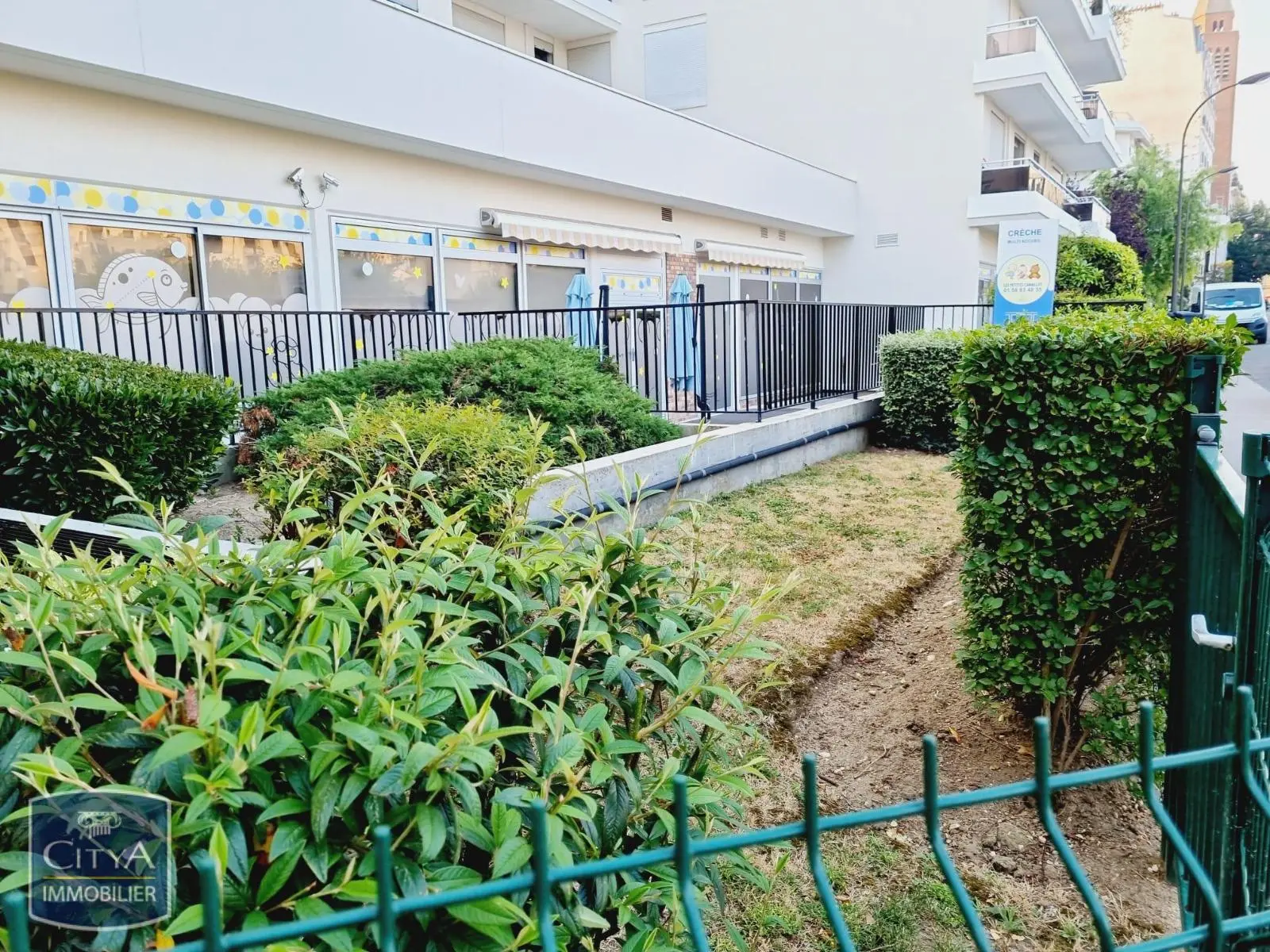 Photo 9 Local Professionnel 15 pièces 400m²