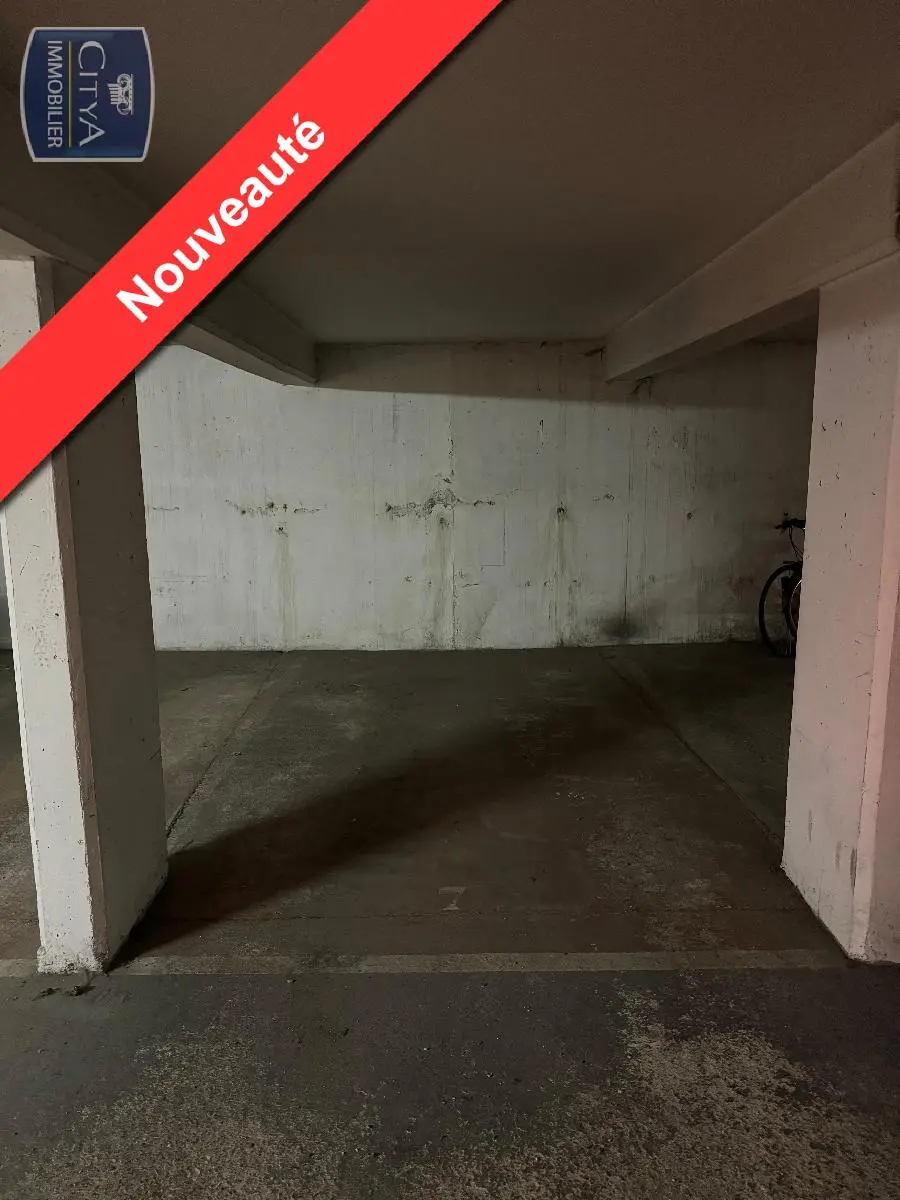 Photo 1 Parking