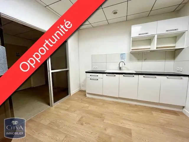 Photo 2 Local Professionnel 6 pièces