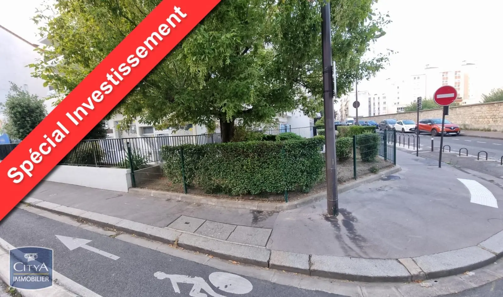 Photo 2 Local Professionnel 15 pièces 400m²