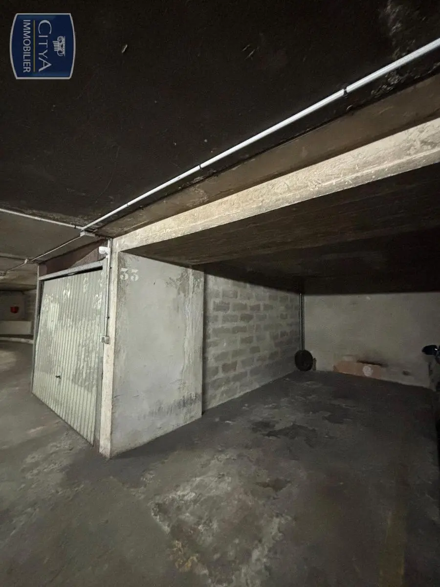 Photo 1 Parking