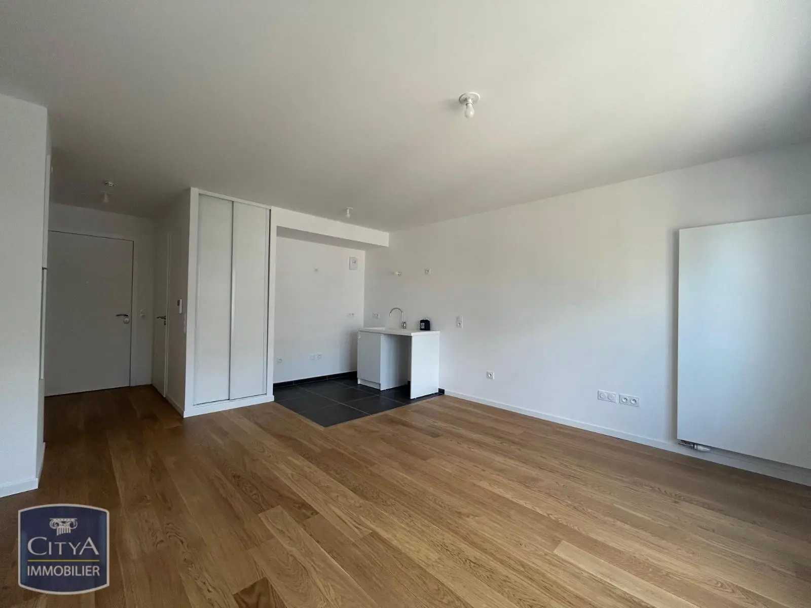 Photo 2 Appartement 1 pièce 29.74m²