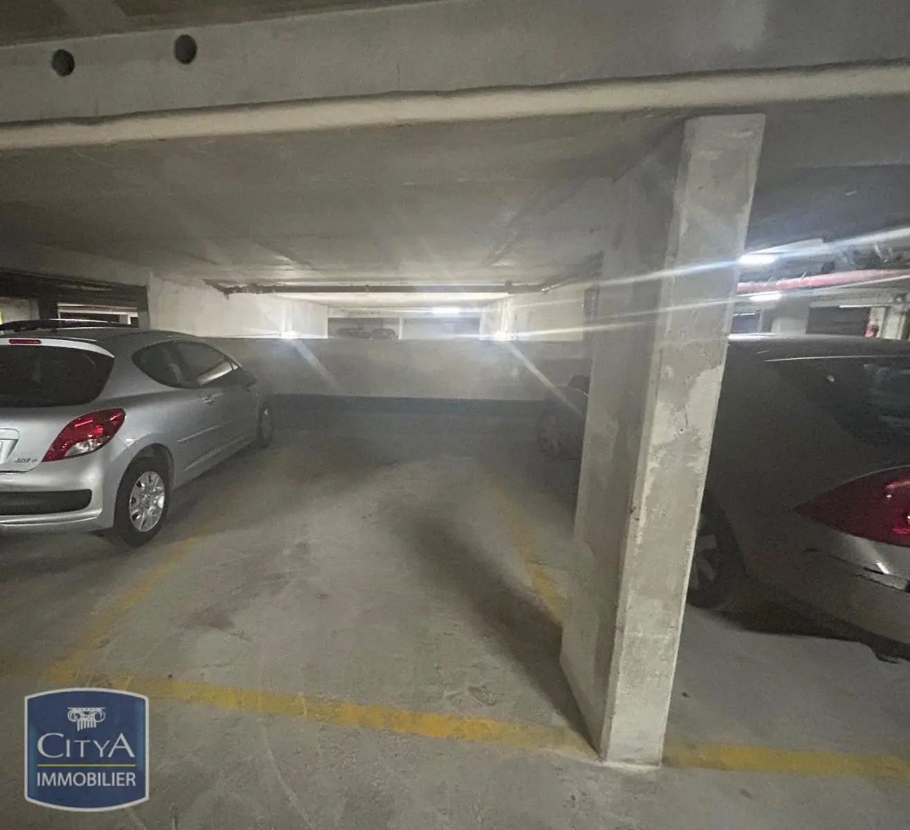 Photo 2 Parking