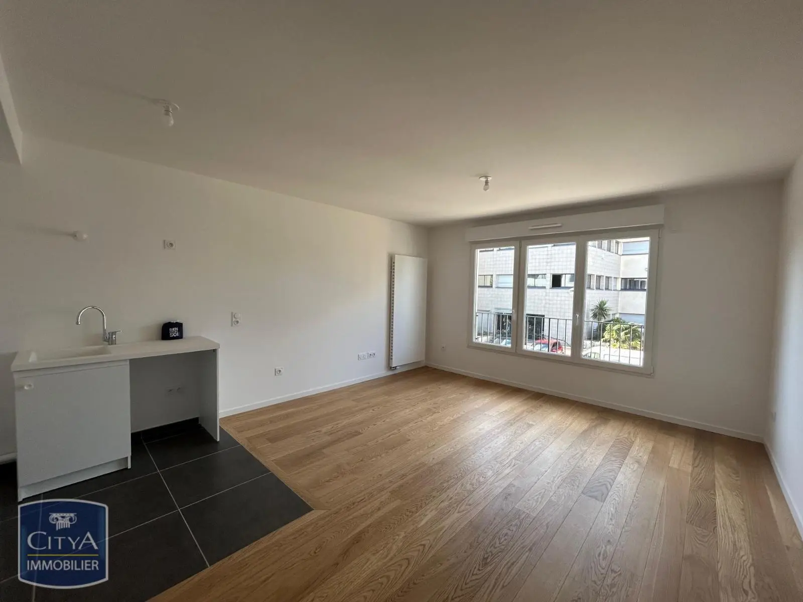 Photo 1 Appartement 1 pièce 29.74m²
