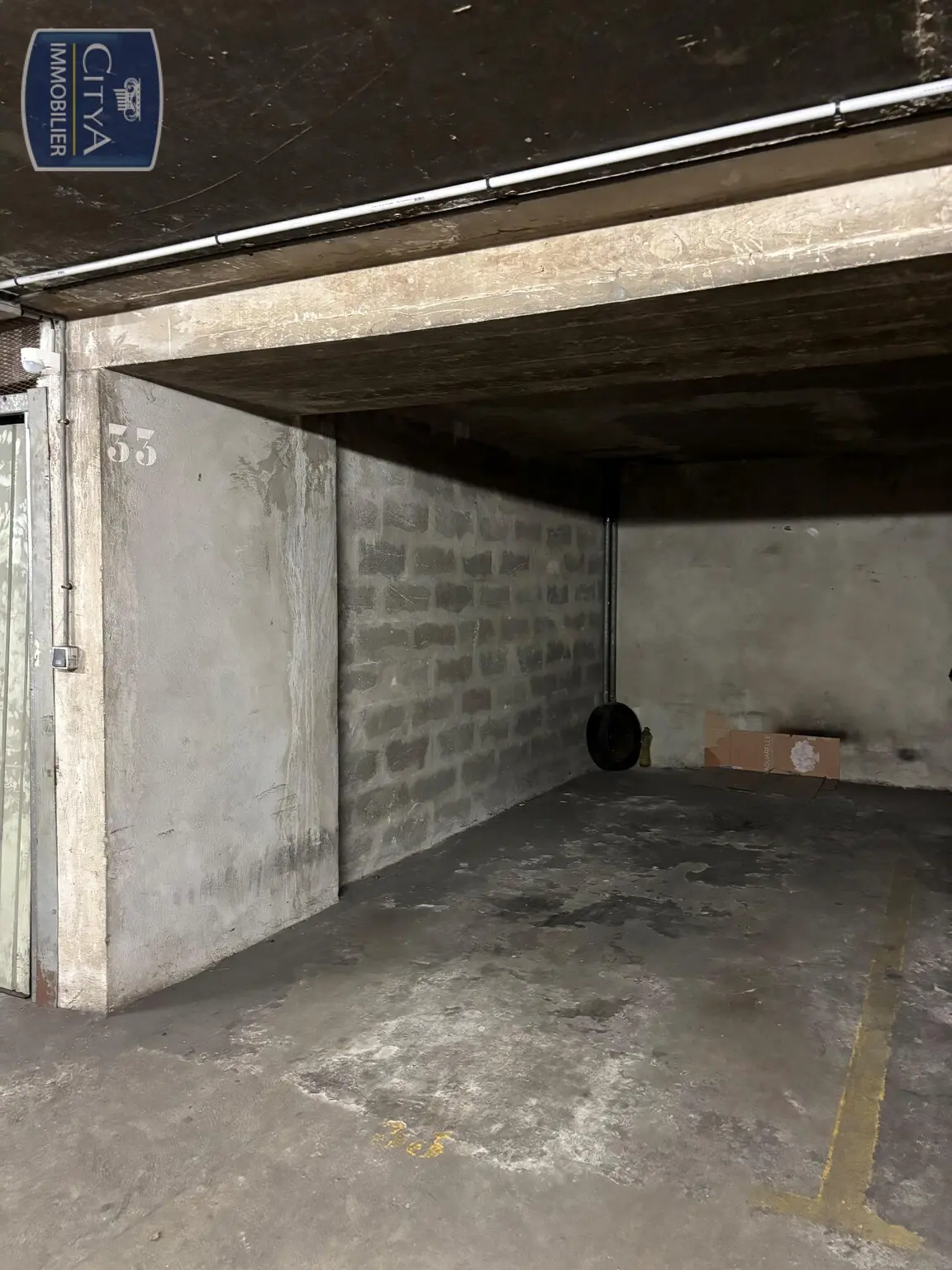Photo 3 Parking