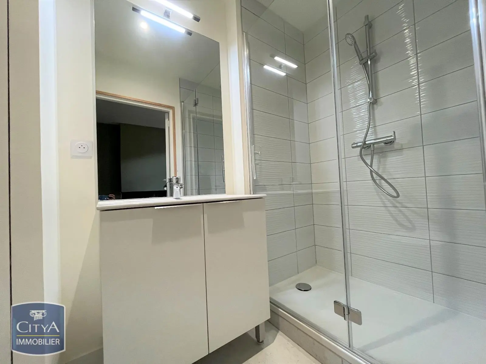 Photo 4 Appartement 1 pièce 31.9m²