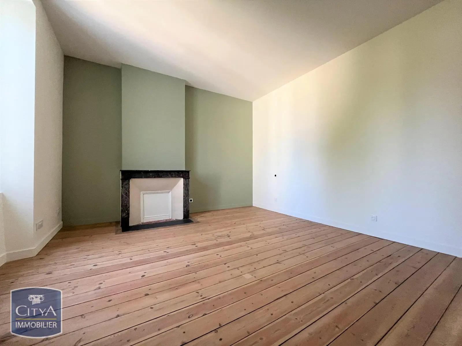 Photo 1 Appartement 1 pièce 31.9m²