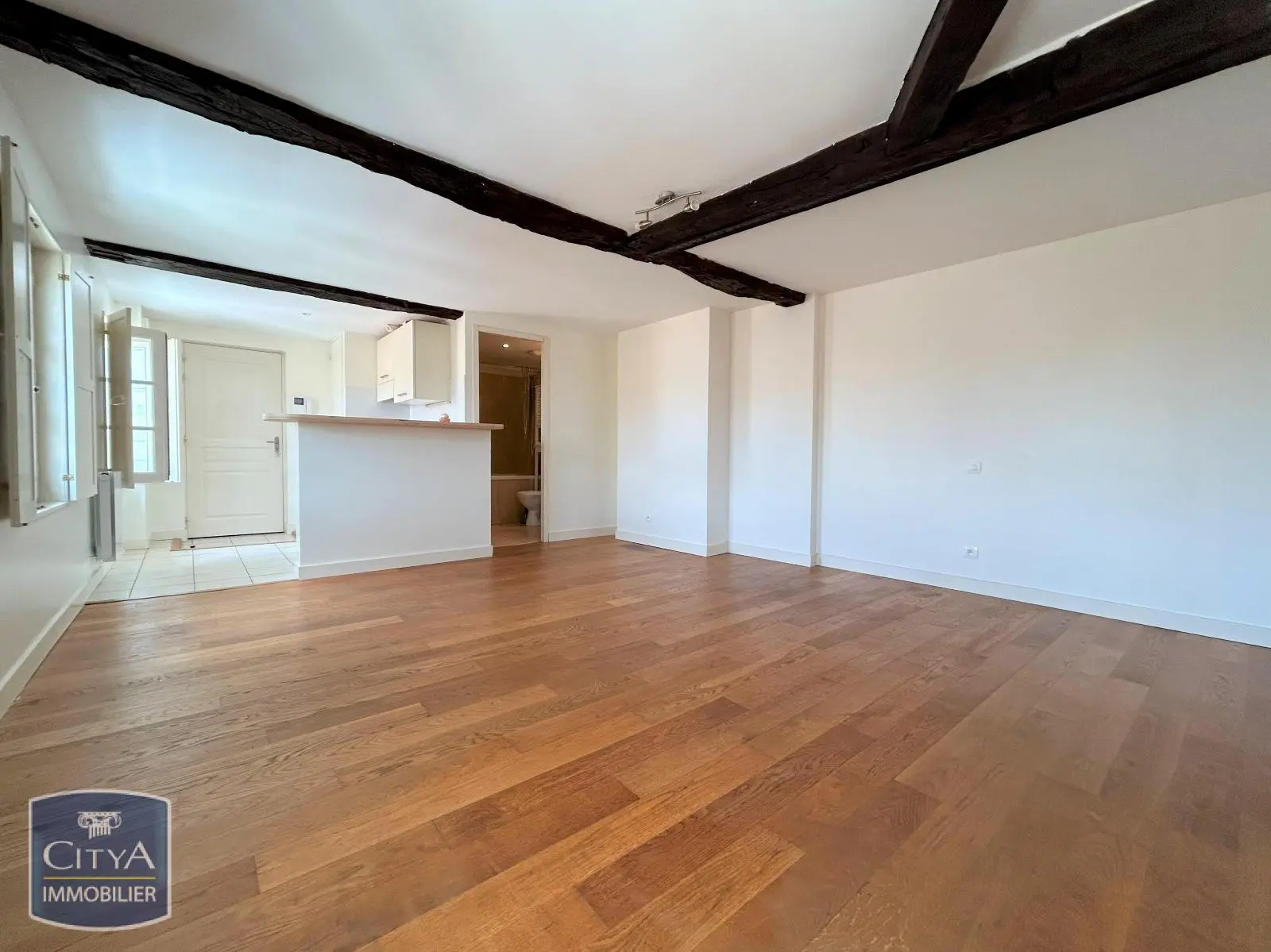 Photo 1 Appartement 1 pièce 32.88m²