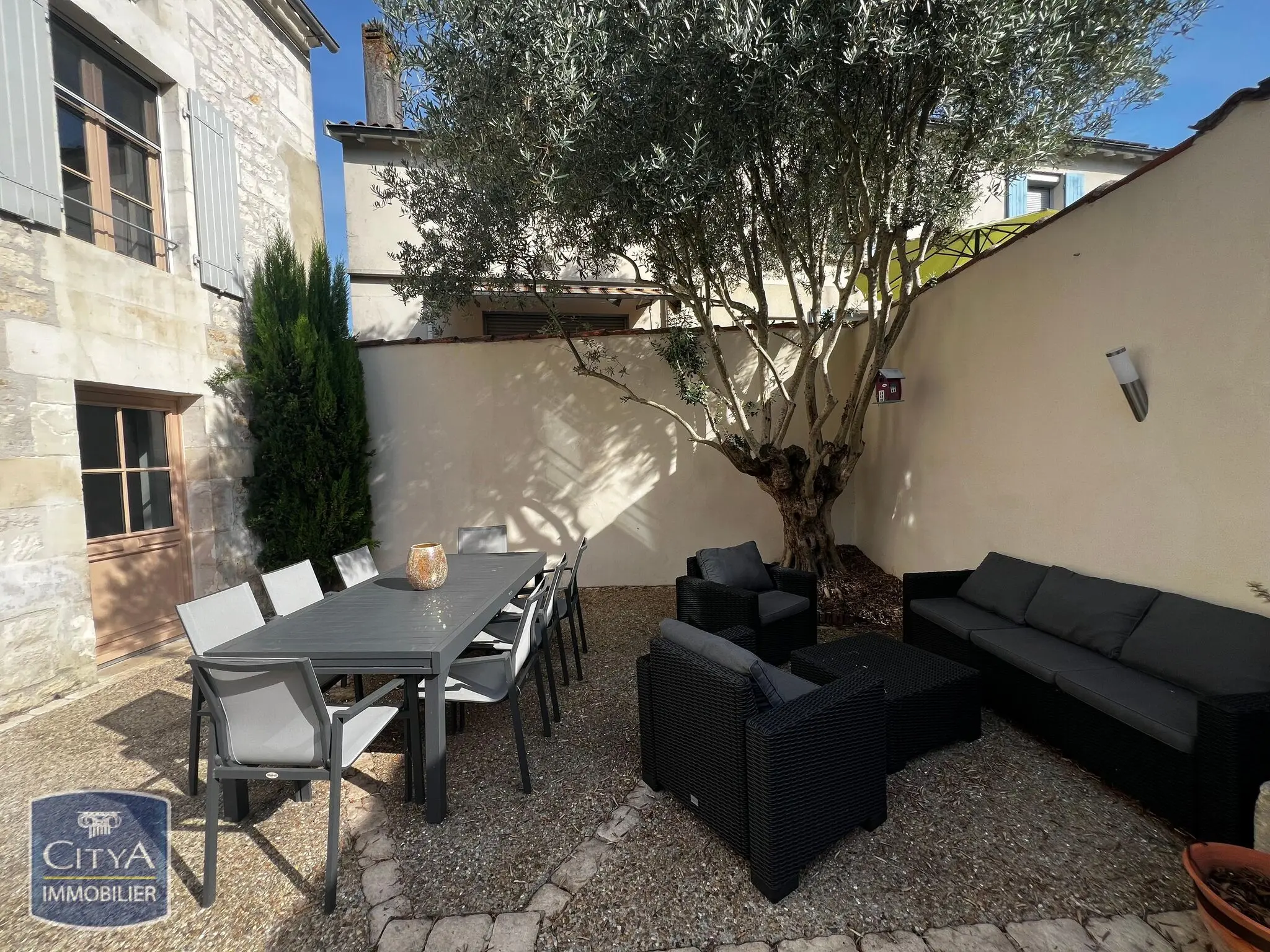 Photo 1 Maison 6 pièces 120m²