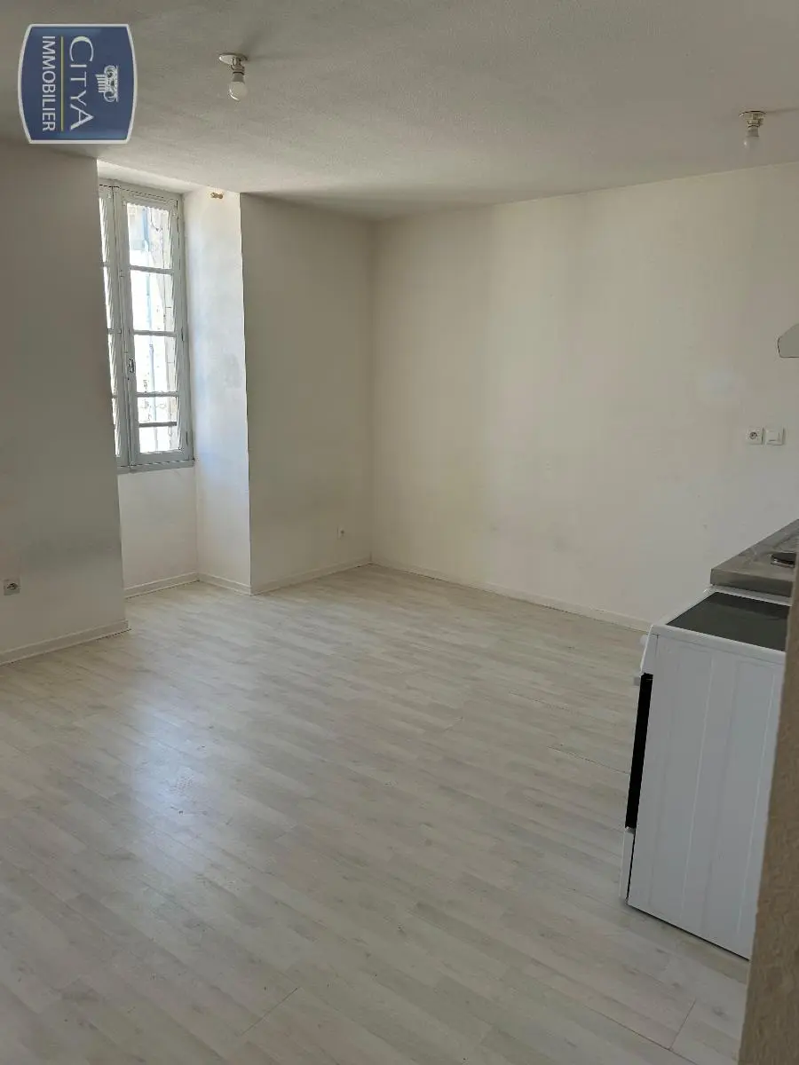 Photo 2 Appartement 1 pièce 31m²