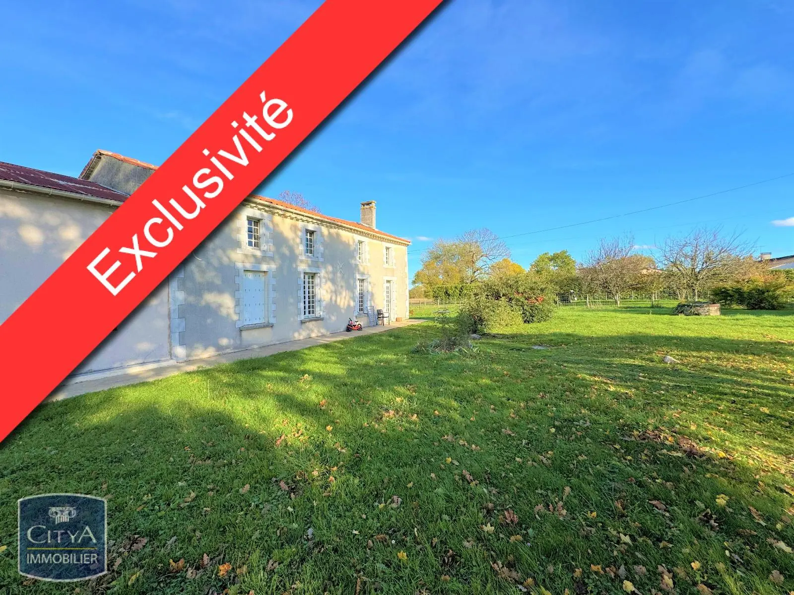 Photo 1 Maison 9 pièces 240m²