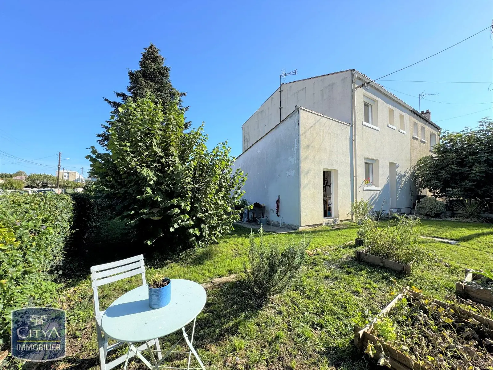 Photo 0 maison Saintes