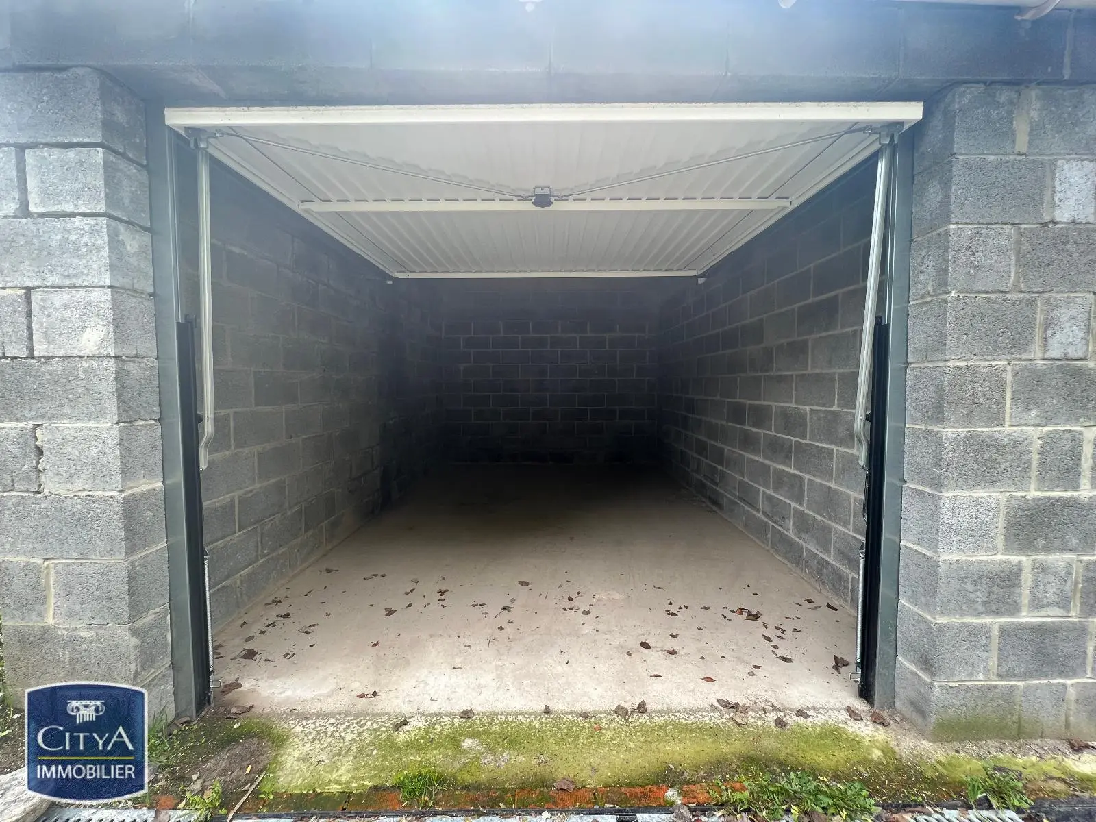 Photo 1 Parking 15m²