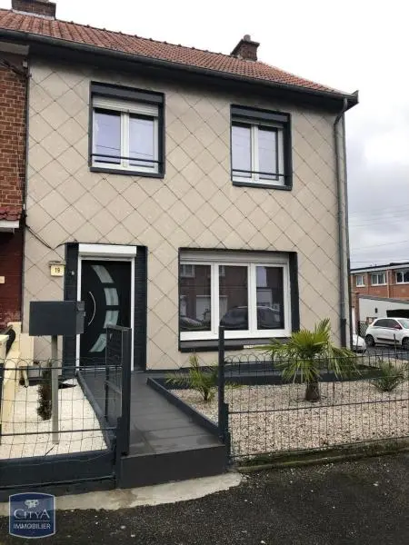 Photo 1 Maison 5 pièces 75m²