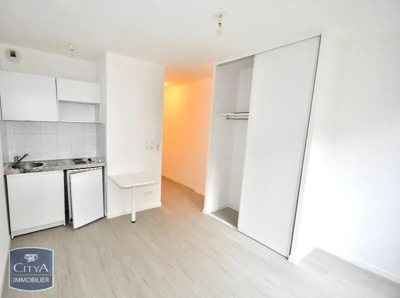 Photo 1 Appartement 1 pièce 21m²
