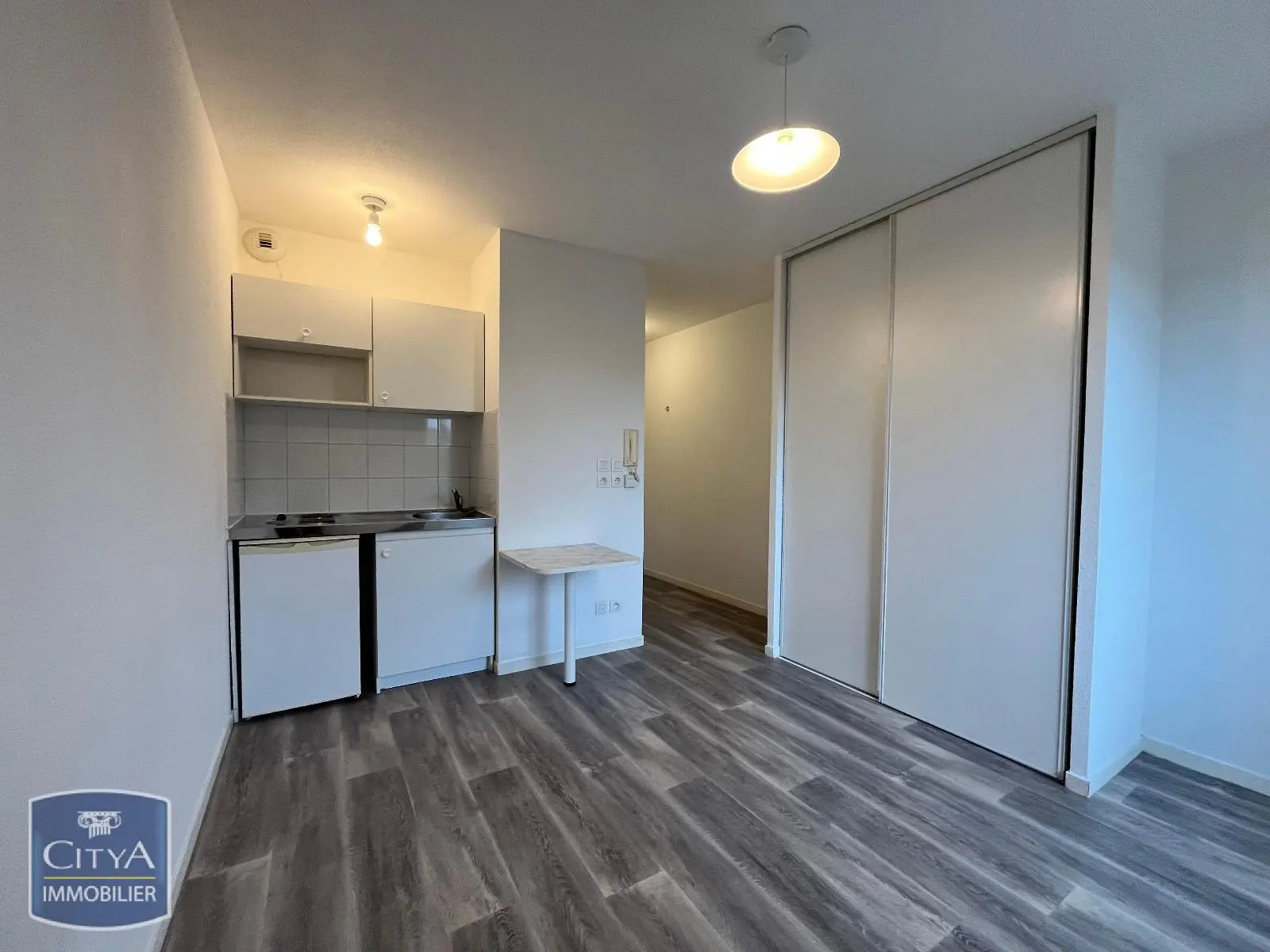 Photo 1 Appartement 1 pièce 21m²