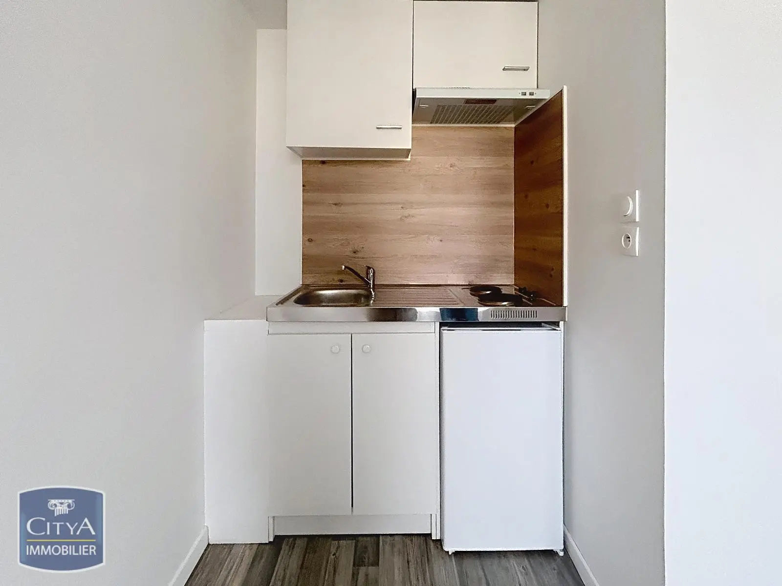 Photo 1 Appartement 1 pièce 18.6m²