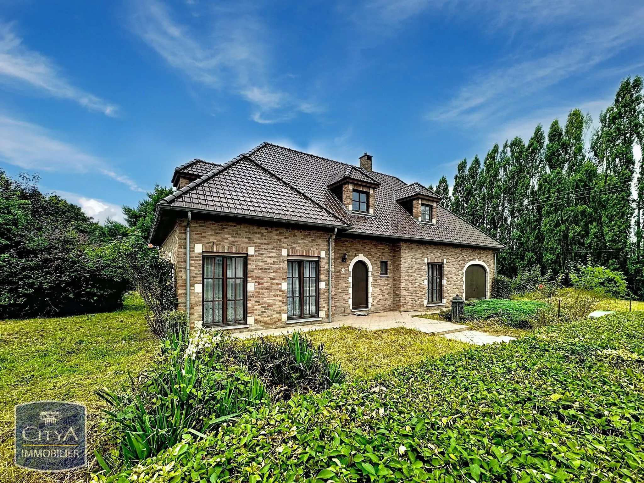 Photo 1 Maison 7 pièces 180m²