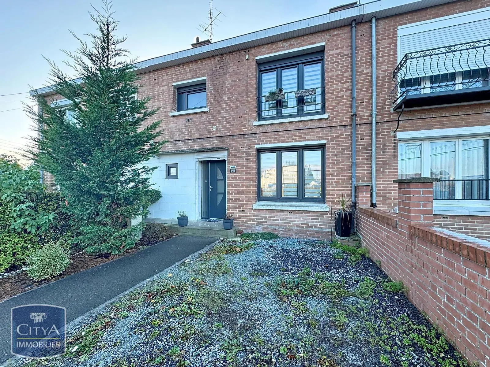 Photo 1 Maison 4 pièces 75m²